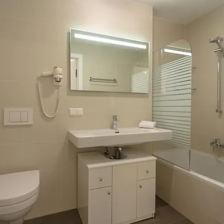 Haus Am Sonnenhang By Schladming-appartements שלאדמינג